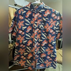 Descendant of Thieves Short Sleeved Button Down Shirt, Large